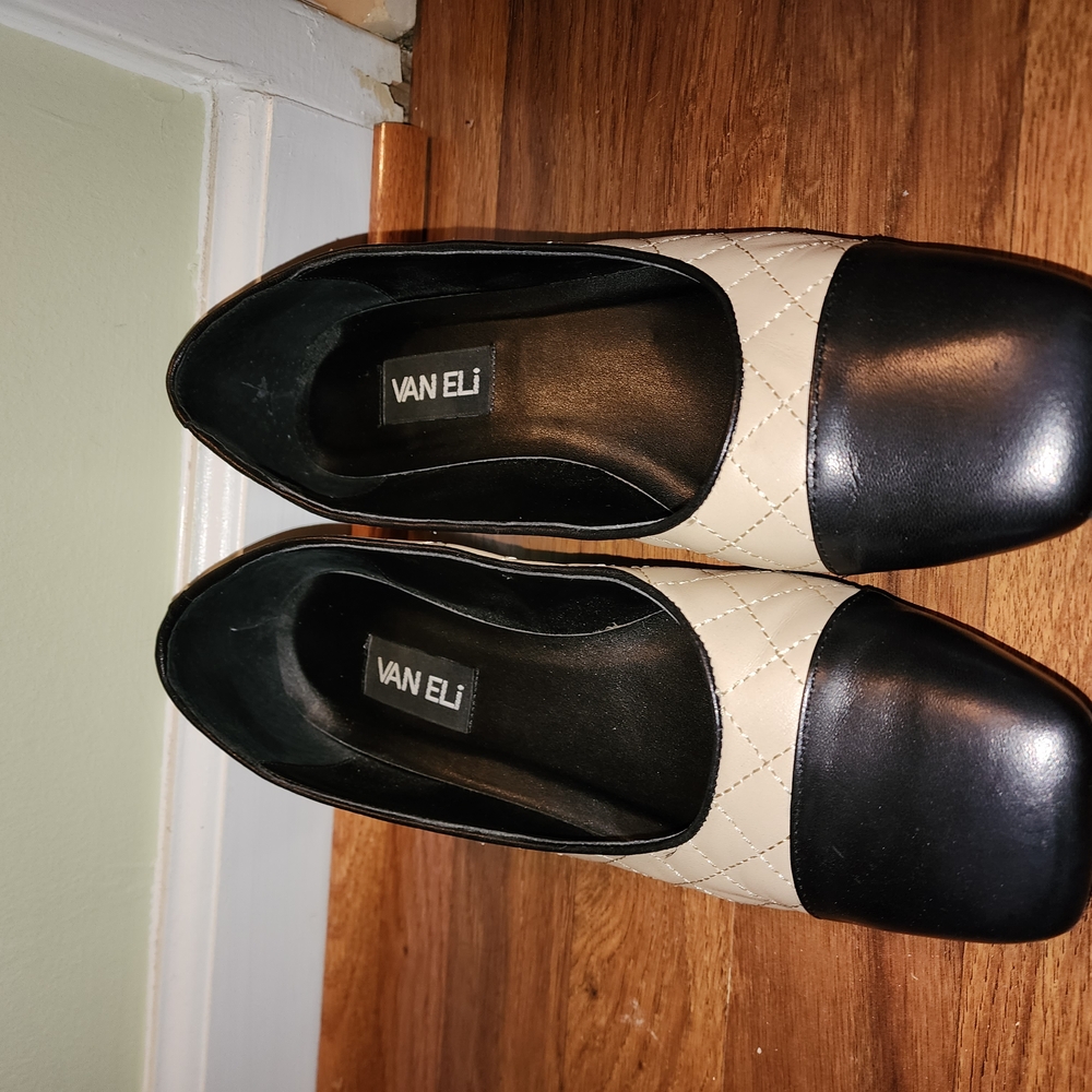Van Eli Black and Cream Quilted Flats
